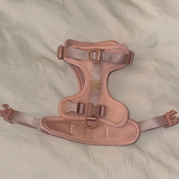 Stylish Pink Dog Harness - Picture 1 of 3